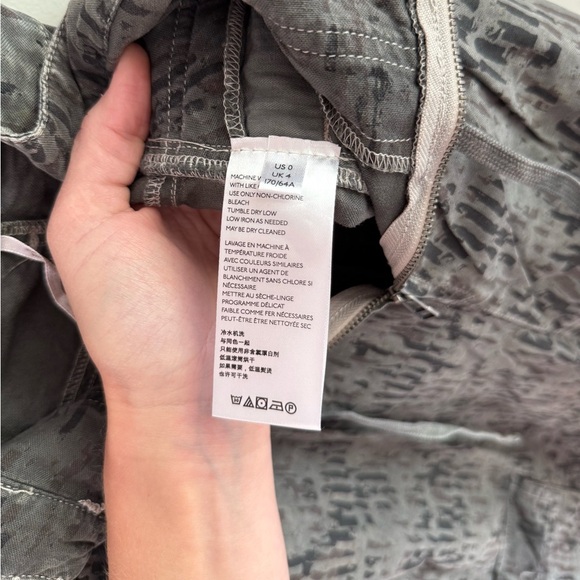 Free People Fly Away Printed Cargo Parachute Pants - Size 0 - Picture 13 of 14